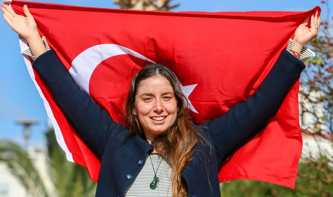 Bengisu Avcı kimdir? Türkiye’nin rekor kıran milli yüzücüsünün ilham verici