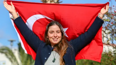 Bengisu Avcı kimdir? Türkiye’nin rekor kıran milli yüzücüsünün ilham verici