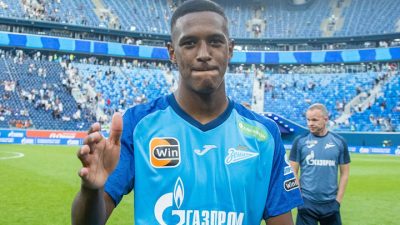 Beşiktaş, Zenit forması giyen 21 yaşındaki Brezilyalı stoper Robert Renan