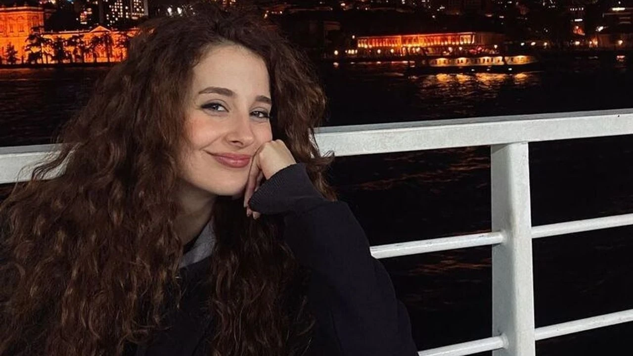 Bize Bir Şey Olmaz Dizisinin Meriç’i Nazlı Çetin Kimdir? Kaç Yaşında, Nereli, Evli mi, Boyu ve Kilosu Ne, Miss Turkey Kaçıncısı Oldu?