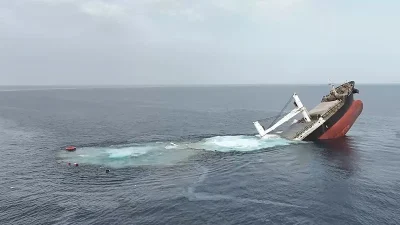 Yemen'deki Husi militanları, Kızıldeniz'de iki büyük kargo gemisini birkaç gün