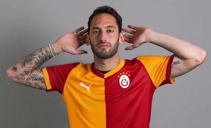 Galatasaray yeni sezon hazırlıklarını sürdürürken teknik direktör Okan Buruk, transfer