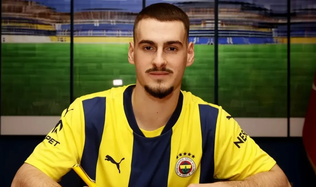 Fenerbahçe, geçtiğimiz sezonun devre arasında bonservisini aldığı ancak yabancı kontenjanı