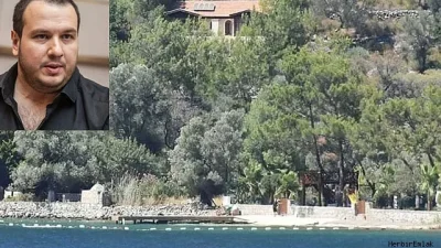 Ünlü komedyen Şahan Gökbakar, Marmaris’in eşsiz doğasına sahip Delikyol Koyu’ndaki