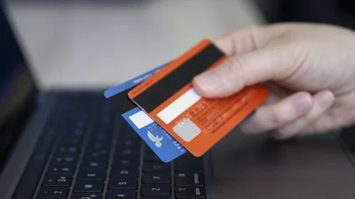 Türkiye’de kredi kartı ve ihtiyaç kredisi borçlarının rekor seviyelere ulaşmasının