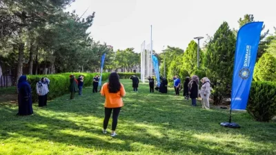 Diyarbakır Büyükşehir Belediyesi, kent genelinde sürdürülen ilaçlama faaliyetlerine yönelik kapsamlı