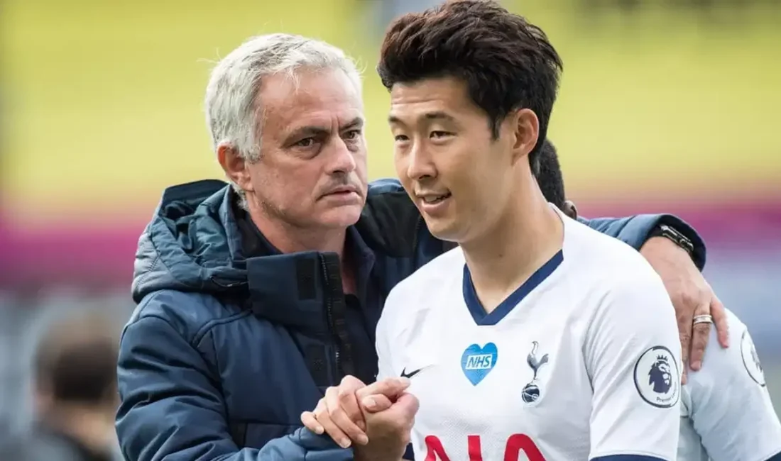 Yeni sezon hazırlıklarını sürdüren Fenerbahçe'de teknik direktör Jose Mourinho'nun, Tottenham'ın