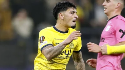 Yeni sezon hazırlıklarını sürdüren Trabzonspor, orta saha transferinde hedefini belirledi.