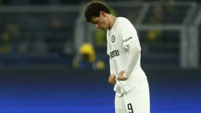 Bir süredir Galatasaray’a döneceği konuşulan genç forvet Erencan Yardımcı, sürpriz