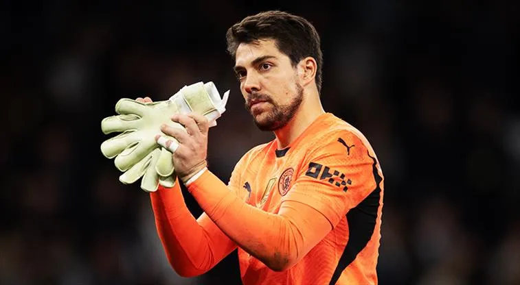 Süper Lig’in dev kulübü Fenerbahçe, Manchester City forması giyen kaleci
