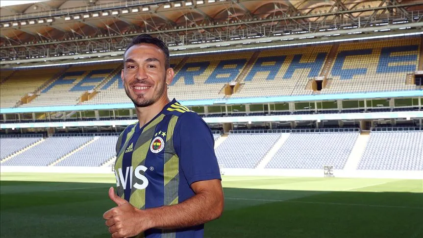 2019-20 sezonunda Fenerbahçe forması giyen Mevlüt Erdinç, yıllar sonra sürpriz
