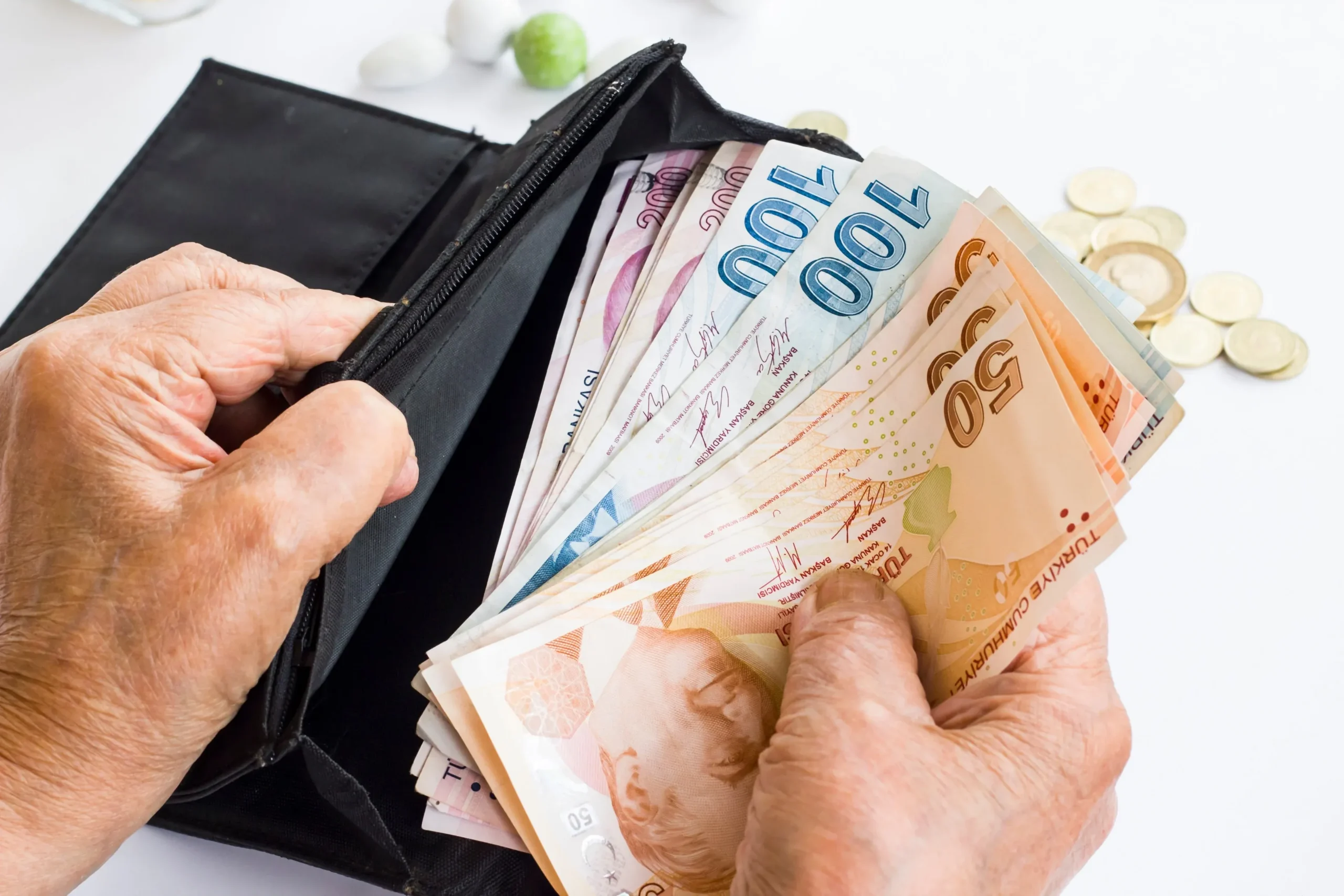 En düşük emekli maaşı ne kadar oldu? TÜİK verileri sonrası