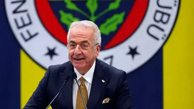 Fenerbahçe Başkan Vekili Erol Bilecik görevinden istifa ettiğini açıkladı. Sosyal