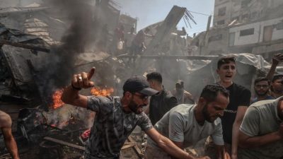 Gazze’de kan durmuyor. İsrail’in saldırılarında 92 kişi öldü. Al-Baqa plajında