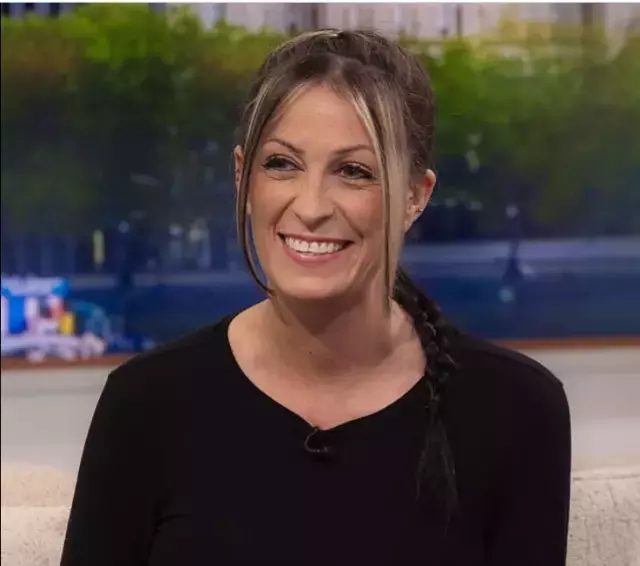 İskoçya'nın Glasgow kentinde bir lisede görev yapan fizik öğretmeni Kirsty
