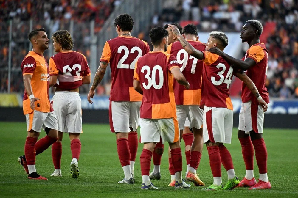 İZLE CANLI TV! Galatasaray–Strasbourg Hazırlık Maçı Yabancı Kanallardan İzleniyor mu? Şifresiz Uydu Yayını Var mı?