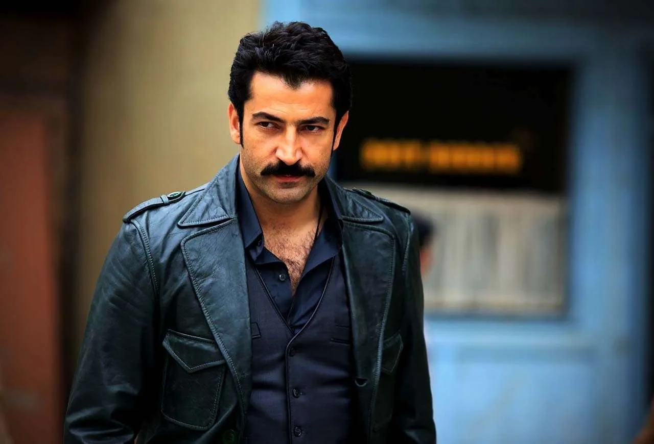 Kenan İmirzalıoğlu ‘Abi’ Dizisiyle Ekranlara Geri Dönüyor