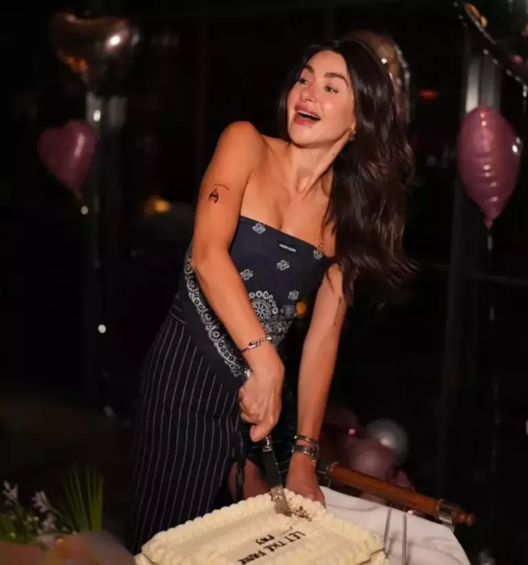 Nesrin Cavadzade 42. Yaşını Kutladı! Doğum Günü Pozları Sosyal Medyayı Salladı