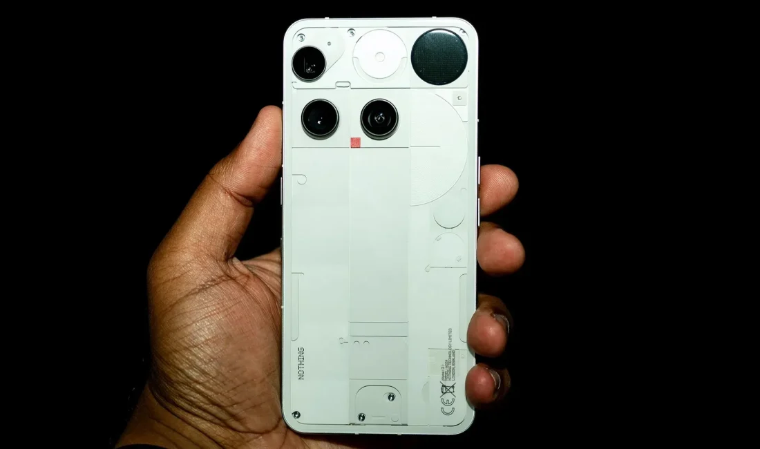 Nothing Phone 3 fiyatı ve çarpıcı özellikleri belli oldu. Amiral