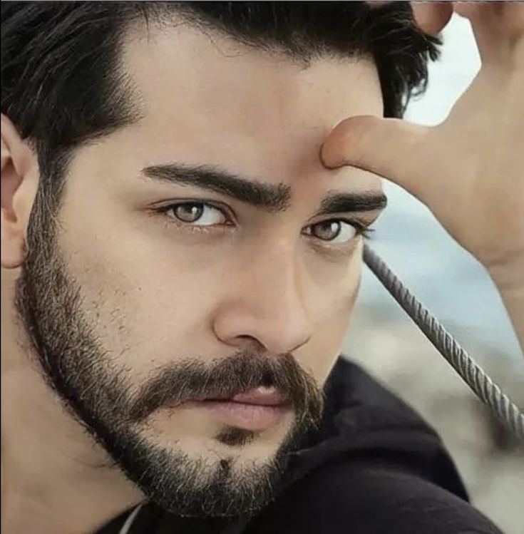 “Sevdiğim Sensin”in Civan’ı Barış Baktaş kimdir? Boyu, kilosu, yaşı kaç? Aslen nereli, evli mi, boşandı mı, çocuğu var mı, kürt mü?