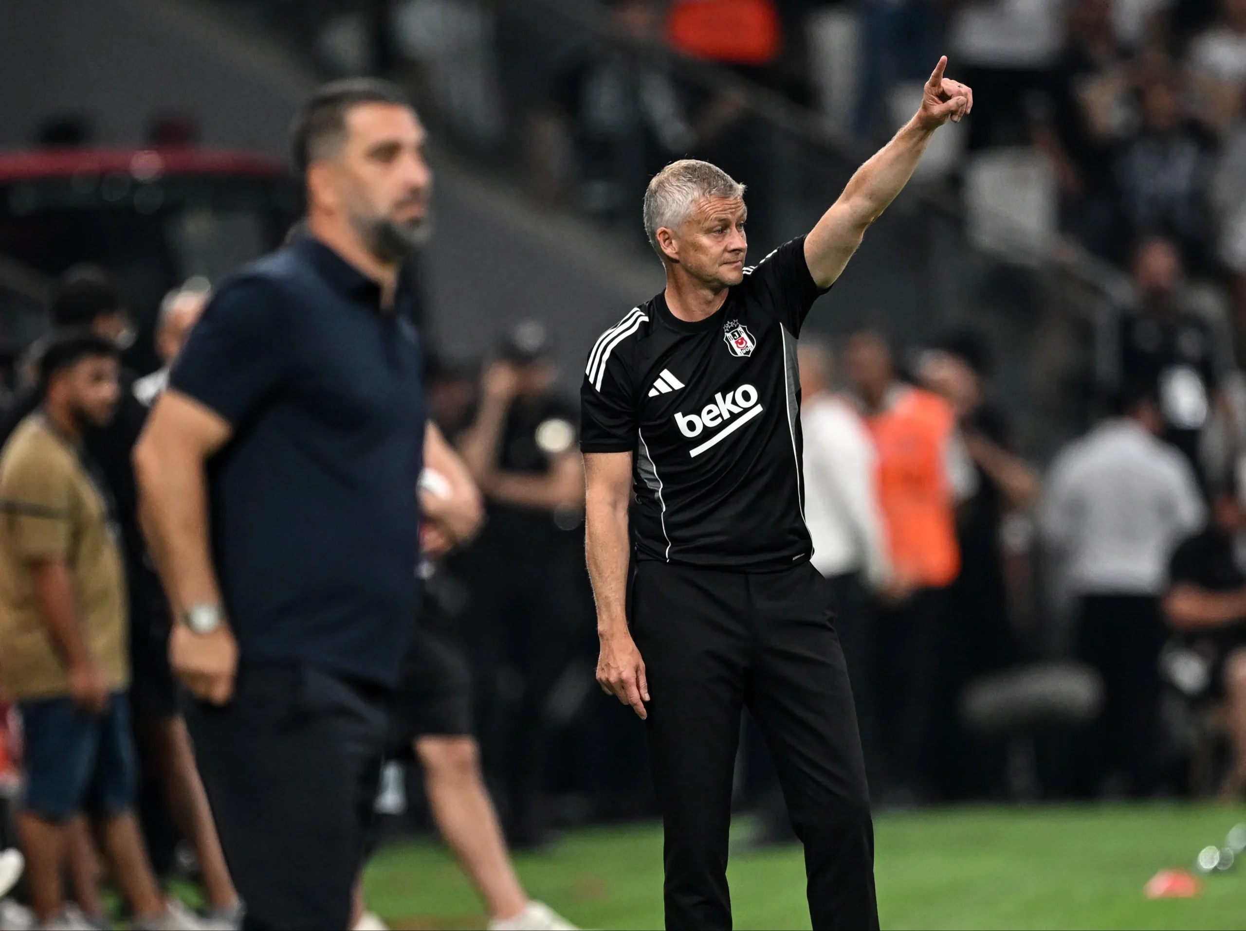 Solskjaer Beşiktaş'tan Ayrılıyor mu? Shakhtar Mağlubiyeti Sonrası Kriz Derinleşiyor