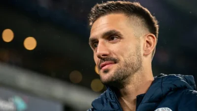 Fenerbahçe ile yollarını ayıran 36 yaşındaki tecrübeli futbolcu Dušan Tadić,