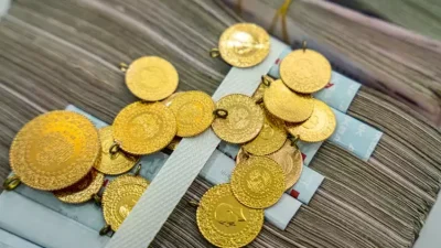 Gram altın fiyatları dalgalı seyrederken 4.500 TL hedefi gündemde. Ekonomist