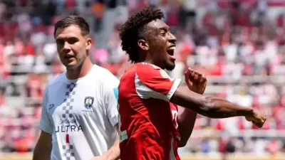 Fenerbahçe ve Beşiktaş, sol kanat transferi için çalışmalarını sürdürüyor. Alman