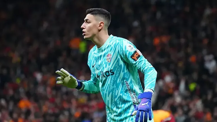 Fransız ekibi Lille, Eyüpspor’un başarılı kalecisi Berke Özer’i kadrosuna kattı.