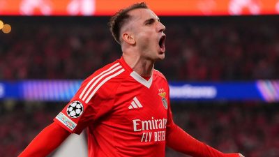 Portekiz temsilcisi Benfica, sol kanatta yaşanan kriz nedeniyle transfer planlarını