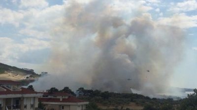 Çanakkale yangını, Toyota Plaza karşısında başlayıp rüzgârın etkisiyle Dardanos ve