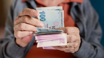 Emekli promosyonu ödemelerinde bankalar arasındaki yarış kızışıyor. 27 bin TL’lik