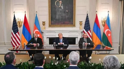 Aliyev-Paşinyan zirvesi, Washington’da ABD Başkanı Donald Trump’ın ev sahipliğinde gerçekleşti.