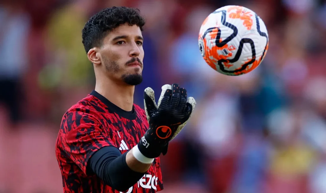 Altay Bayındır Manchester United'dan ayrılıyor mu? Senne Lammens transferi ve