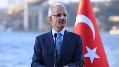 Bakan Uraloğlu, temmuz ayında Türkiye limanlarında 1 milyon 259 bin