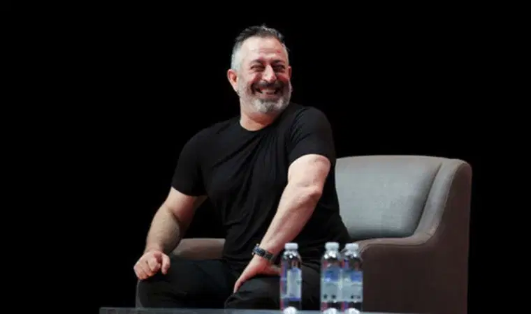 Cem Yılmaz Antalya stand-up gösterisi 18-19 Ekim 2025 tarihlerinde düzenlenecek.