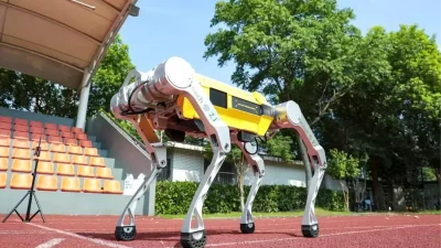 Zhejiang Üniversitesi’nin dört ayaklı robotu White Rhino, 100 metrelik koşuda