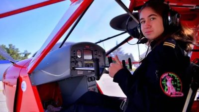 Henüz 17 yaşında olmasına rağmen Türkiye’nin en genç solo pilotu