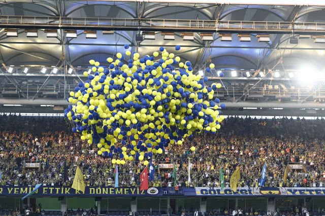 UEFA Şampiyonlar Ligi 3. Ön Eleme Turunda Fenerbahçe, sahasında Feyenoord’u