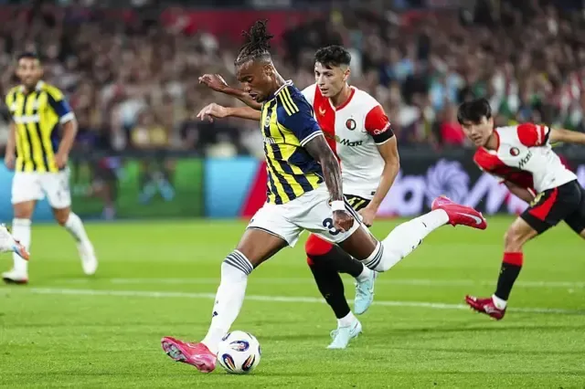 Fenerbahçe – Feyenoord rövanş maçı başladı! Şampiyonlar Ligi canlı yayın