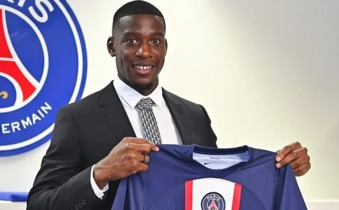 Yeni sezona teknik direktör Jose Mourinho önderliğinde başlayan Fenerbahçe, şampiyonluk