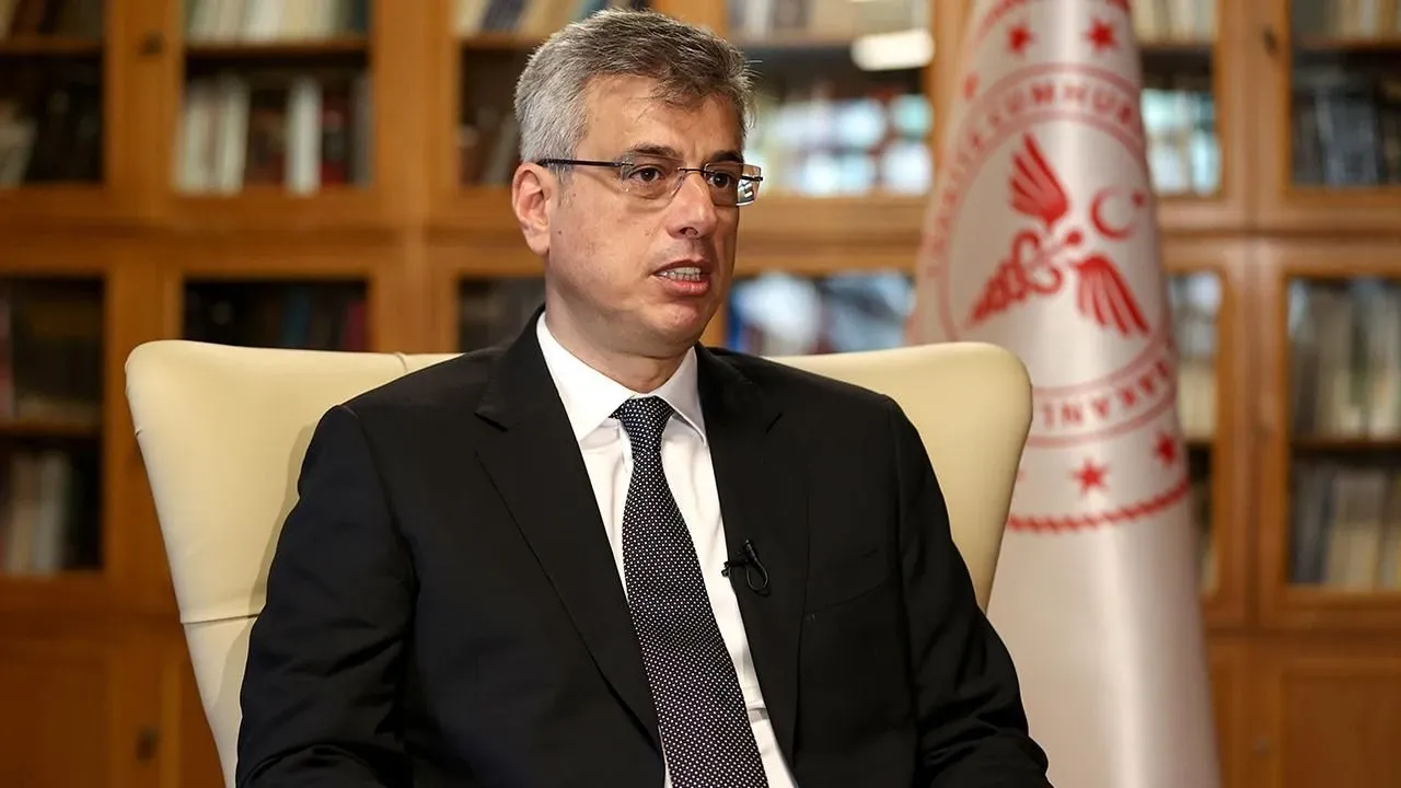 Sağlık Bakanı Kemal Memişoğlu, başkentte medya kuruluşlarının temsilcileriyle bir araya