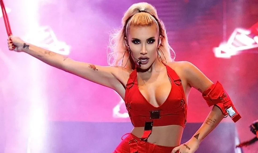 İrem Derici, 12 Eylül 2025’te Jolly Joker Ankara sahnesinde Ankaralı
