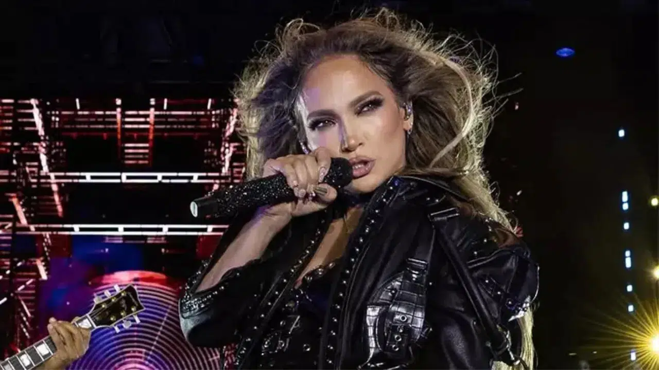Jennifer Lopez kaç yaşında, boyu kaç ve nereli soruları, 2025