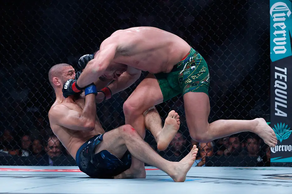 Khamzat Chimaev-Dricus Du Plessis Maçını Kim Kazandı? 17 Ağustos 2025 UFC 319 Orta Sıklet Şampiyonu Belli Oldu