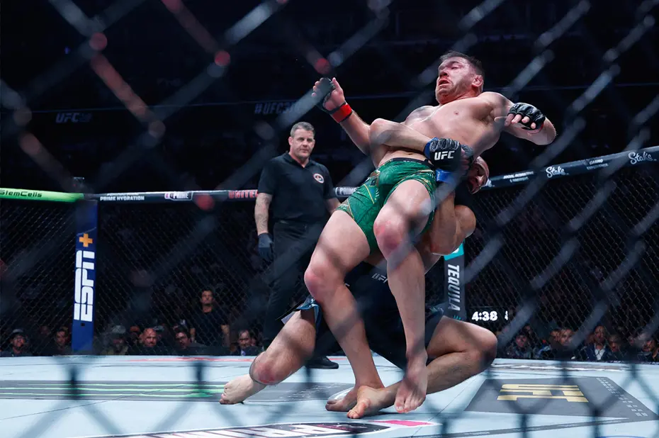 Khamzat Chimaev-Dricus Du Plessis Maçını Kim Kazandı? 17 Ağustos 2025 UFC 319 Orta Sıklet Şampiyonu Belli Oldu