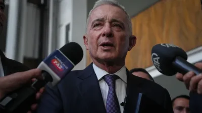 Kolombiya’da pazartesi günü açıklanan yargı kararıyla, eski Devlet Başkanı Alvaro