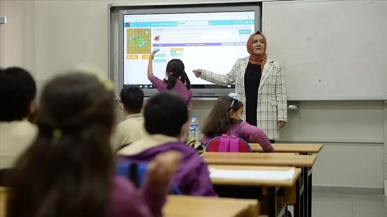 KPSS Tamamen Kalktı Mı, Yerine AGS Mi Geldi, Öğretmen Atamaları Nasıl ve 2025’te Ne Zaman Yapılacak?
