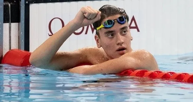 Türk yüzme tarihine geçen milli sporcu Kuzey Tunçelli, Dünya Gençler