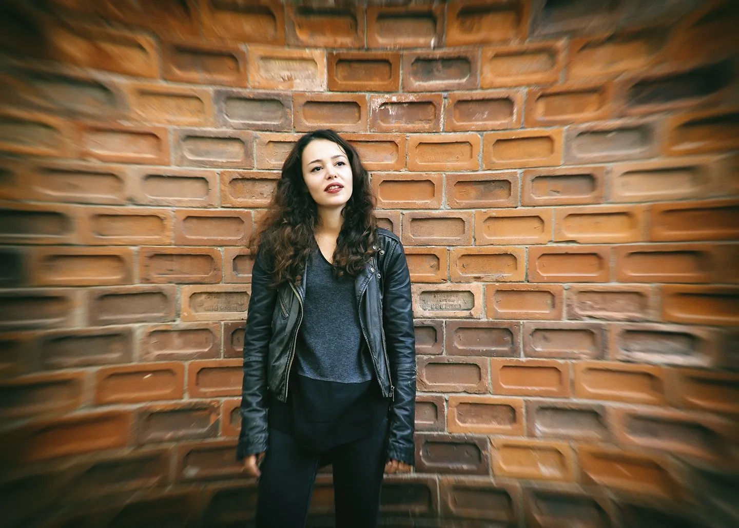 Lara Kamhi Kimdir, Nereli? Şiddet olayı nedir? Sanat Dünyasında Dikkat Çeken İsim